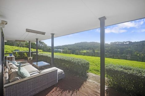 Photo of property in 384 Pine Valley Road, Dairy Flat, Silverdale, 0992