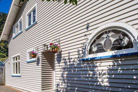 Photo of property in 103 Muritai Road, Eastbourne, Lower Hutt, 5013