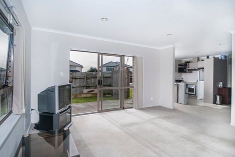Photo of property in 3 Kokako Rise, Papakura, 2110