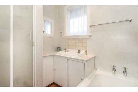 Photo of property in 34 Dunstan Crescent, Hornby, Christchurch, 8042