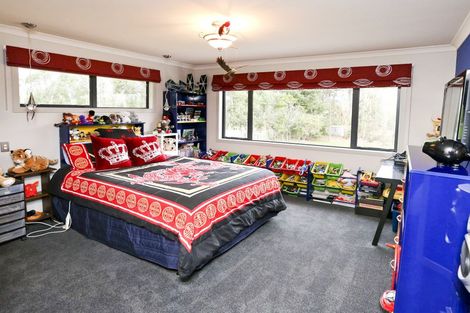 Photo of property in 99 Valley Views, Fitzherbert, Palmerston North, 4472