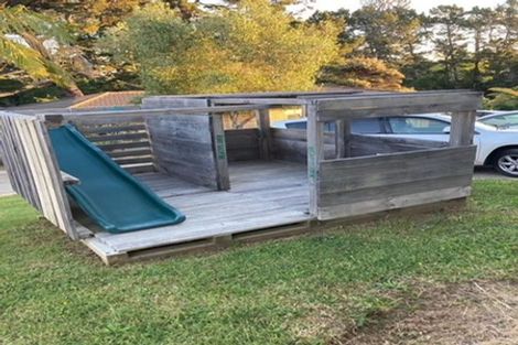 Photo of property in 25 Quincey Place, Massey, Auckland, 0614