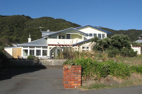Photo of property in 151 Marine Parade, Eastbourne, Lower Hutt, 5013