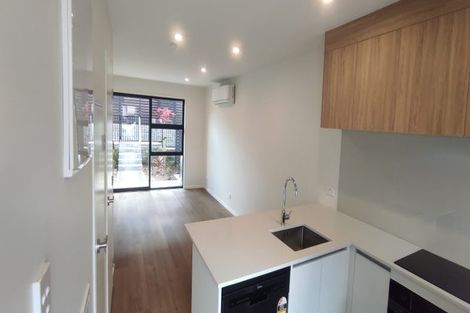 Photo of property in 20 Hoopers Road, Glen Eden, Auckland, 0602