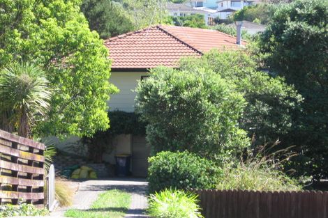Photo of property in 52 Acacia Road, Torbay, Auckland, 0632
