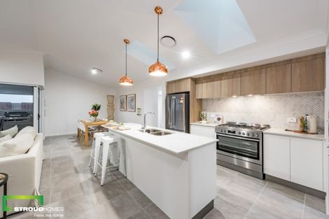 Photo of property in 17 Tamahunga Drive, Matakana, 0985