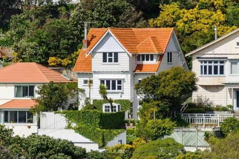 Photo of property in 17 Saint Michaels Crescent, Kelburn, Wellington, 6012