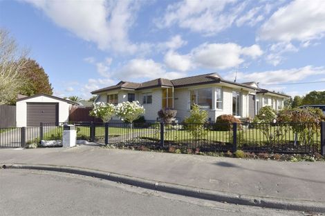 Photo of property in 2a Mallett Place, Halswell, Christchurch, 8025