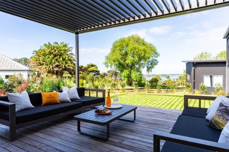 Photo of property in 4 Pukeora Way, Mangawhai, 0505