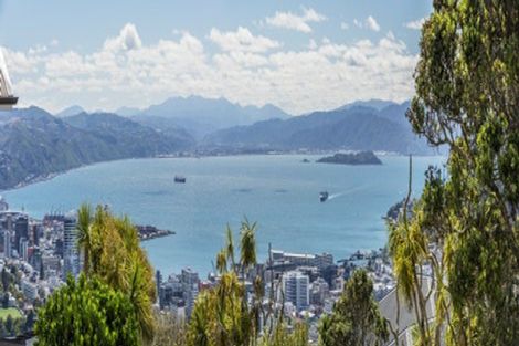 Photo of property in 75 Karepa Street, Brooklyn, Wellington, 6021