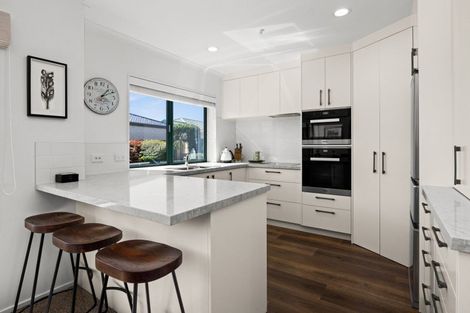 Photo of property in 4 Aintree Place, Taradale, Napier, 4112