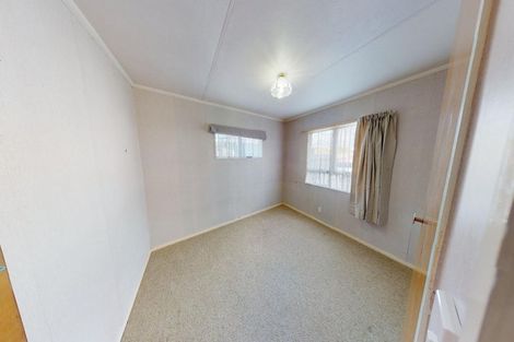 Photo of property in 6 Raglan Avenue, Cloverlea, Palmerston North, 4412