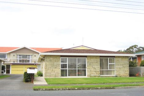 Photo of property in 43 Moa Street, Inglewood, 4330