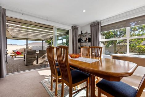 Photo of property in 2 Keene Drive, Bell Block, New Plymouth, 4312