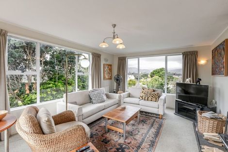 Photo of property in 12 Ara Kuaka, Waikanae Beach, Waikanae, 5036