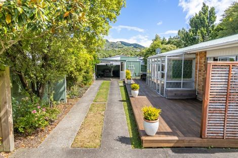 Photo of property in 2/22 Burns Grove, Trentham, Upper Hutt, 5018