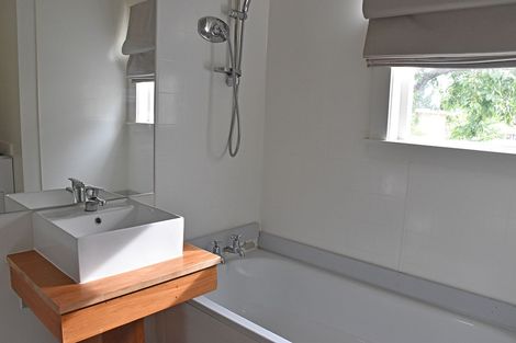 Photo of property in 19 Waitahanui Avenue, Taupo, 3330