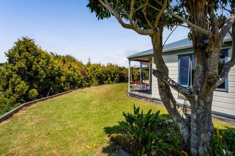 Photo of property in 125 Wairau Road, Oakura, 4314
