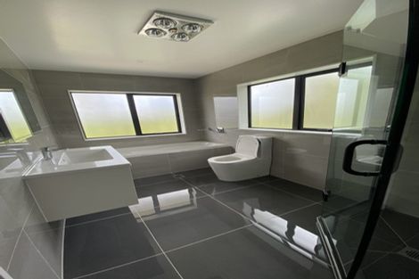 Photo of property in 30 Mettam Drive, Swanson, Auckland, 0614