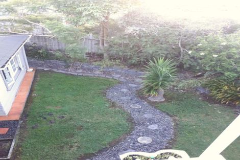 Photo of property in 76 Wade River Road, Stanmore Bay, Whangaparaoa, 0932