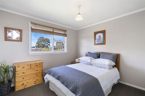 Photo of property in 12 Pimlico Place, Bishopdale, Christchurch, 8053