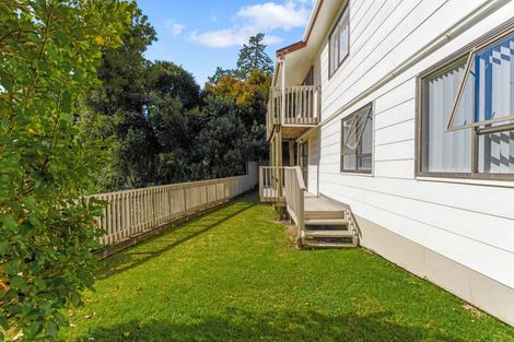Photo of property in 2/95 Fairclough Road, Beach Haven, Auckland, 0626