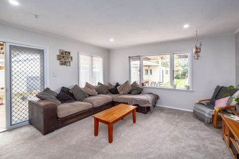 Photo of property in 37 Taverner Street, Carterton, 5713