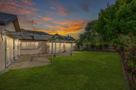 Photo of property in 18 Roderick Place, Rototuna, Hamilton, 3210