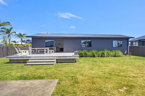 Photo of property in 113 Kelly Jade Avenue, Matarangi, Whitianga, 3592
