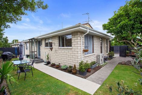 Photo of property in 1/40a Chipping Lane, Redwood, Christchurch, 8051