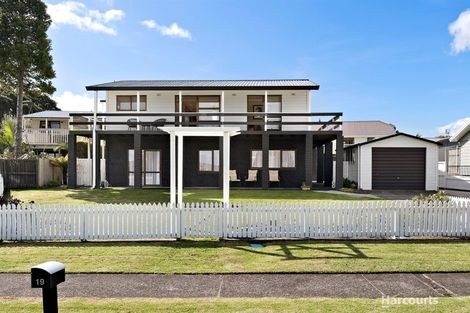 Photo of property in 19 Stella Drive, Clarks Beach, 2122