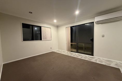 Photo of property in 43 Redoubt Road, Goodwood Heights, Auckland, 2105