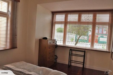 Photo of property in 23 Moir Street, Mount Victoria, Wellington, 6011