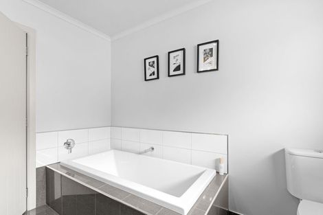 Photo of property in 9 Tunbridge Wells, Ohau, Levin, 5570