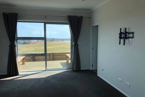 Photo of property in 11 Dulverton Rise, Flagstaff, Hamilton, 3210