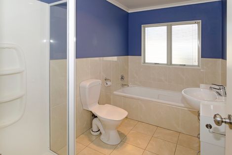 Photo of property in 3 Banshire Close, Flat Bush, Auckland, 2016