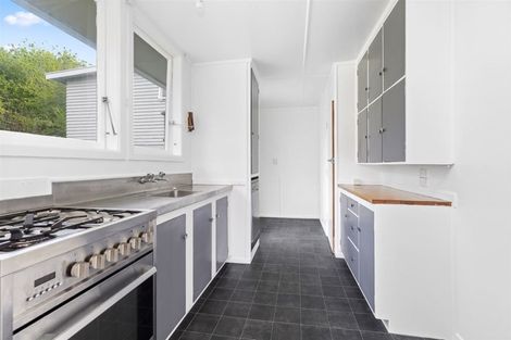 Photo of property in 70 Mana View Road, Paremata, Porirua, 5026