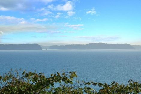 Photo of property in 3 Elgin Place, Red Beach, 0932