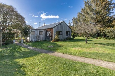 Photo of property in 2966 State Highway 2, Waipukurau, 4281
