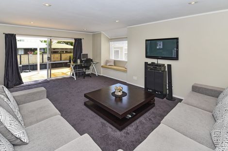 Photo of property in 148 Carnoustie Drive, Wattle Downs, Auckland, 2103
