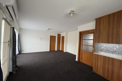Photo of property in 8 Sandleigh Road, Hamilton Lake, Hamilton, 3204