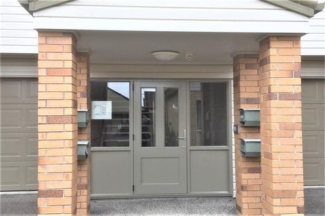 Photo of property in St Claire Village, 182/172 Mcleod Road, Te Atatu South, Auckland, 0610