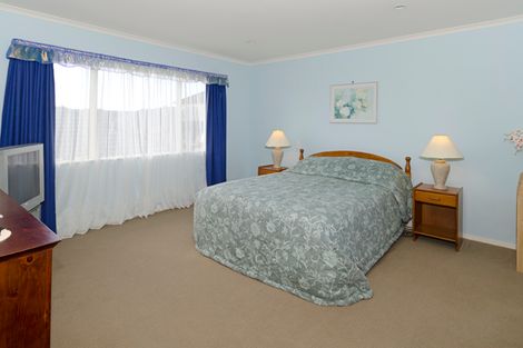 Photo of property in 3 Banshire Close, Flat Bush, Auckland, 2016
