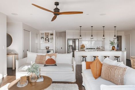 Photo of property in 29 Holcombrooke Lane, Welcome Bay, Tauranga, 3175