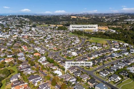 Photo of property in 12 English Oak Drive, Schnapper Rock, Auckland, 0632
