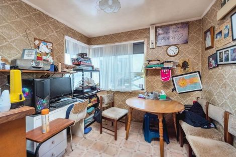Photo of property in 56 Tabitha Crescent, Henderson, Auckland, 0612