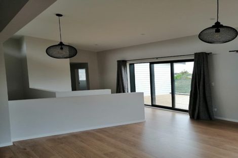 Photo of property in 142a Glamorgan Drive, Torbay, Auckland, 0630