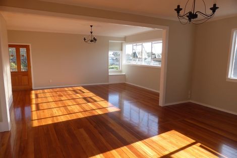 Photo of property in 57 Belt Road, New Plymouth, 4310