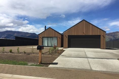 Photo of property in 4 Teal Place, Lake Hawea, Wanaka, 9382