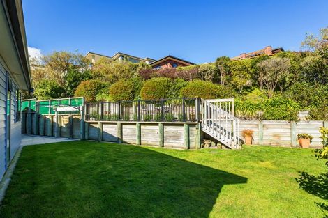 Photo of property in 6 Hollyford Place, Aotea, Porirua, 5024